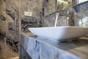 Zavia Bita in Syvota