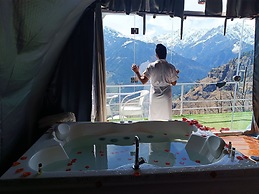 Nirvana Hamta Retreat