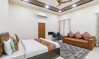 Fabhotel Sarovar Palace