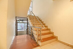 FabHotel Neena Palace