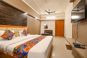 FabHotel Neena Palace
