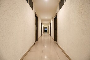 FabHotel Neena Palace