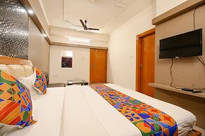 FabHotel Neena Palace