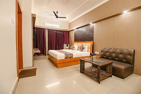 FabHotel Neena Palace