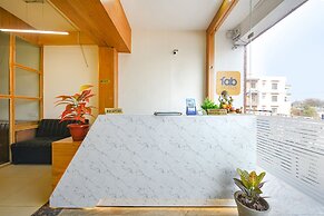 Fabhotel Flying Kiwi