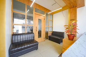 Fabhotel Flying Kiwi