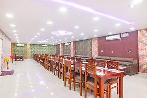 Fabhotel Paras
