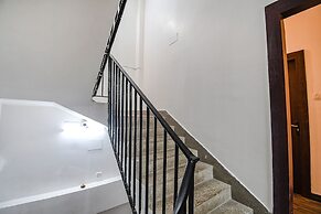 Fabhotel Green Leaf I