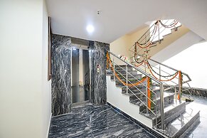 Fabhotel Mona International