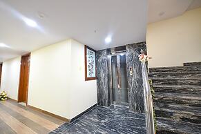 Fabhotel Mona International