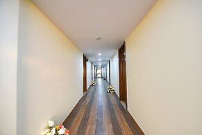 Fabhotel Mona International