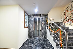 Fabhotel Mona International