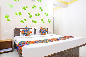 Fabhotel Twilight House