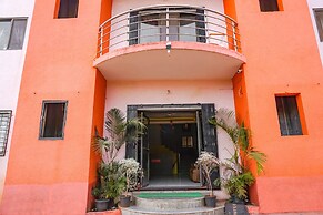 Fabhotel Twilight House