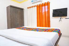 Fabhotel Twilight House