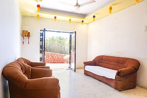 Fabhotel Twilight House