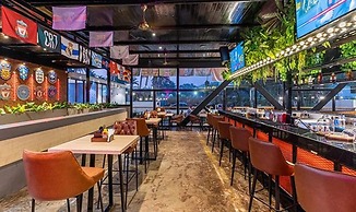 Fabhotel Prime Jr High Sky