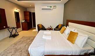 Fabhotel Prime Jr High Sky