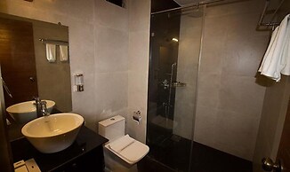 Fabhotel Prime Jr High Sky