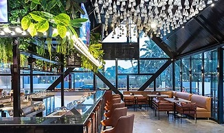 Fabhotel Prime Jr High Sky