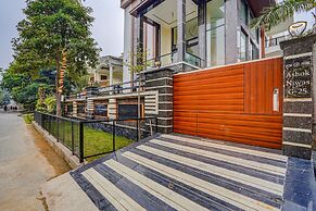 Fabhotel White Elephant