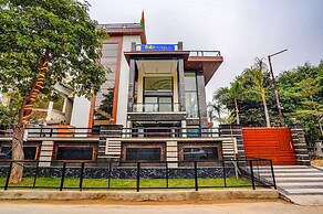 Fabhotel White Elephant