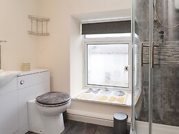 2 Stoneleigh Cottage