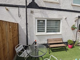 2 Stoneleigh Cottage