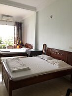 Huong Thuy Guesthouse