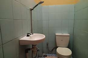 OYO 93479 Hotel Jaguar Sentani