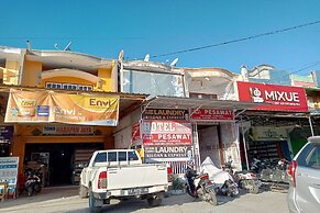 OYO 93479 Hotel Jaguar Sentani