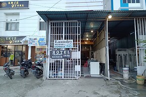 OYO 93485 Hotel Kenzie Sentani