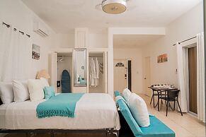 Villa Serenity- Water View Suite - Sleeps 3 -pool