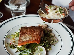 Clarion Hotel Helsinki Airport