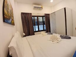 White House With 2br-1bath Near Kathu Water Fall