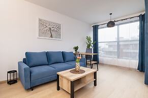 Dark Blue Apartment in Kraków by Renters