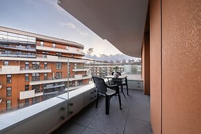 Dark Blue Apartment in Kraków by Renters