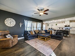 Spacious Columbus Getaway w/ Patio - Pets Welcome!