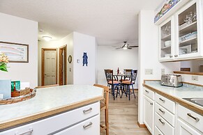 Ski, Hike, Bike, Relax: Tofte Townhome w/ Deck!