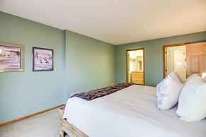 Ski, Hike, Bike, Relax: Tofte Townhome w/ Deck!