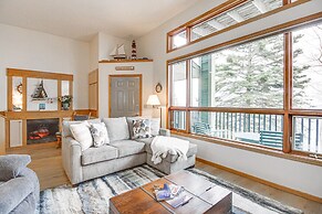 Ski, Hike, Bike, Relax: Tofte Townhome w/ Deck!