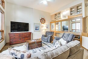 Ski, Hike, Bike, Relax: Tofte Townhome w/ Deck!