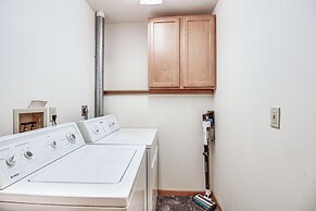 Ski, Hike, Bike, Relax: Tofte Townhome w/ Deck!