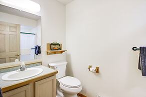 Ski, Hike, Bike, Relax: Tofte Townhome w/ Deck!