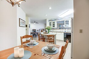 Ski, Hike, Bike, Relax: Tofte Townhome w/ Deck!