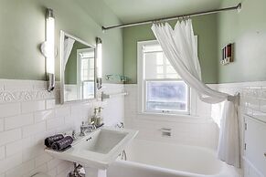 Lovely Rapid City Home w/ Patio, 1 Mi to Downtown!