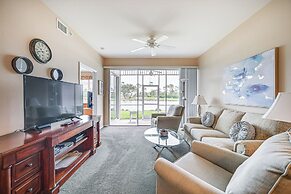Naples Condo w/ Pond Views & Patio - Near Golf!