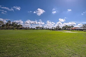 Naples Condo w/ Pond Views & Patio - Near Golf!