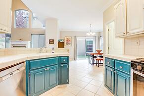 Modern California Escape Near Kayaking & Downtown!