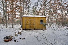Pet-friendly Irons Cottage w/ Fire Pit & Fireplace